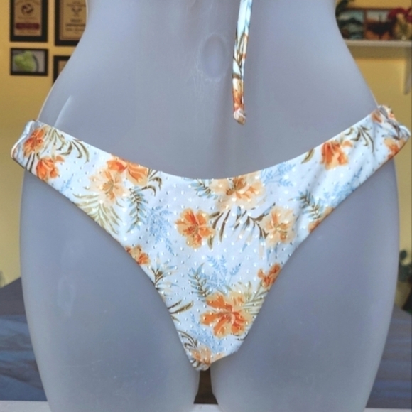 MINKPINK 2-piece Bikini Swimsuit - Picture 4 of 16